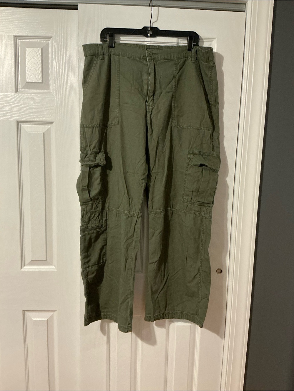 Women’s Olive Green Cargo Pants